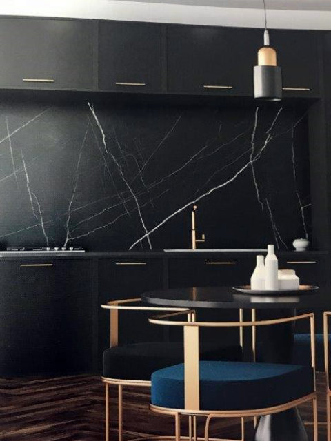 black streak stone kitchen splashback