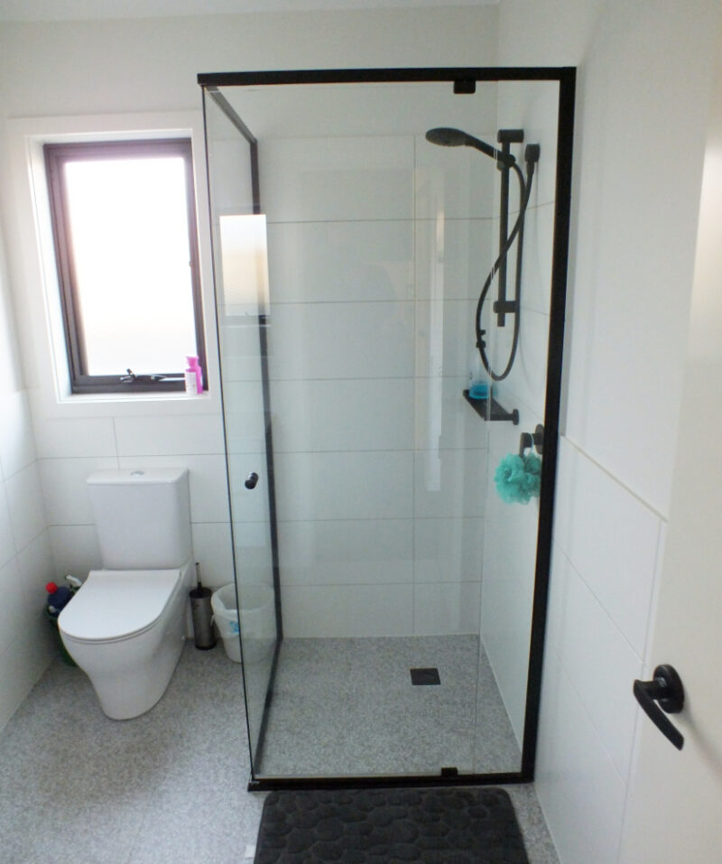 Shower Screens that are affordable and functional Cesana