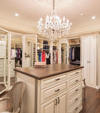 Custom Built-In Wardrobe