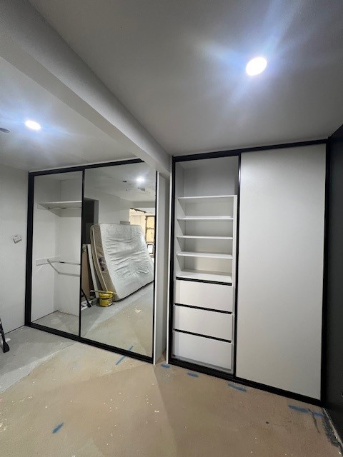 Sliding Wardrobe With Storage
